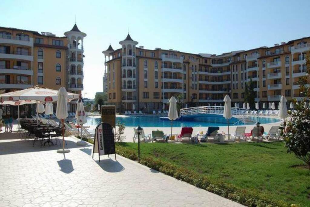 써니비치 Royal Sun, 6 People, 600 M From The Sea 아파트 외부 사진