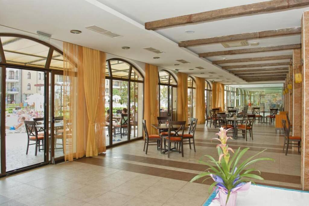 써니비치 Royal Sun, 6 People, 600 M From The Sea 아파트 외부 사진