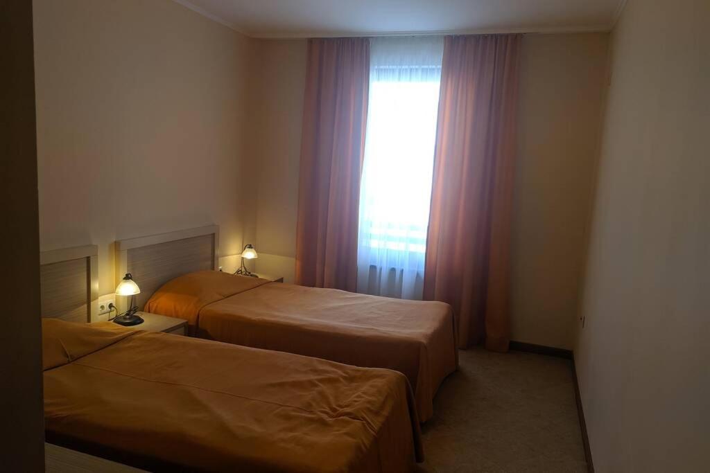 써니비치 Royal Sun, 6 People, 600 M From The Sea 아파트 외부 사진