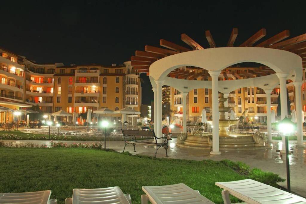 써니비치 Royal Sun, 6 People, 600 M From The Sea 아파트 외부 사진