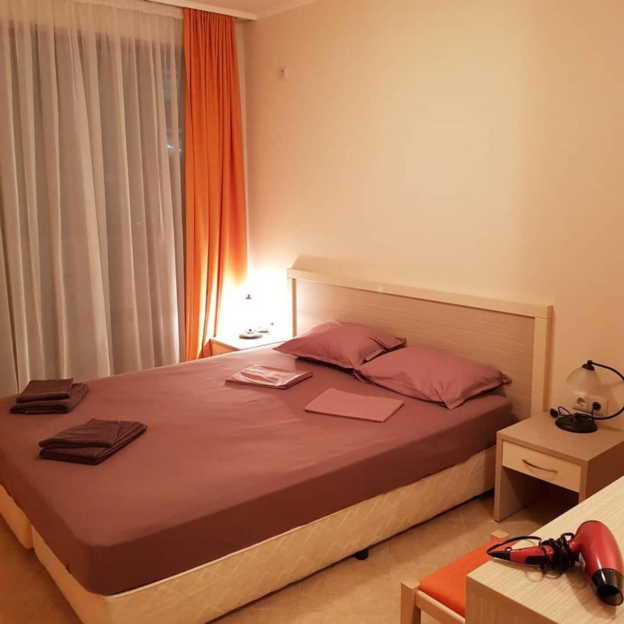 써니비치 Royal Sun, 6 People, 600 M From The Sea 아파트 외부 사진